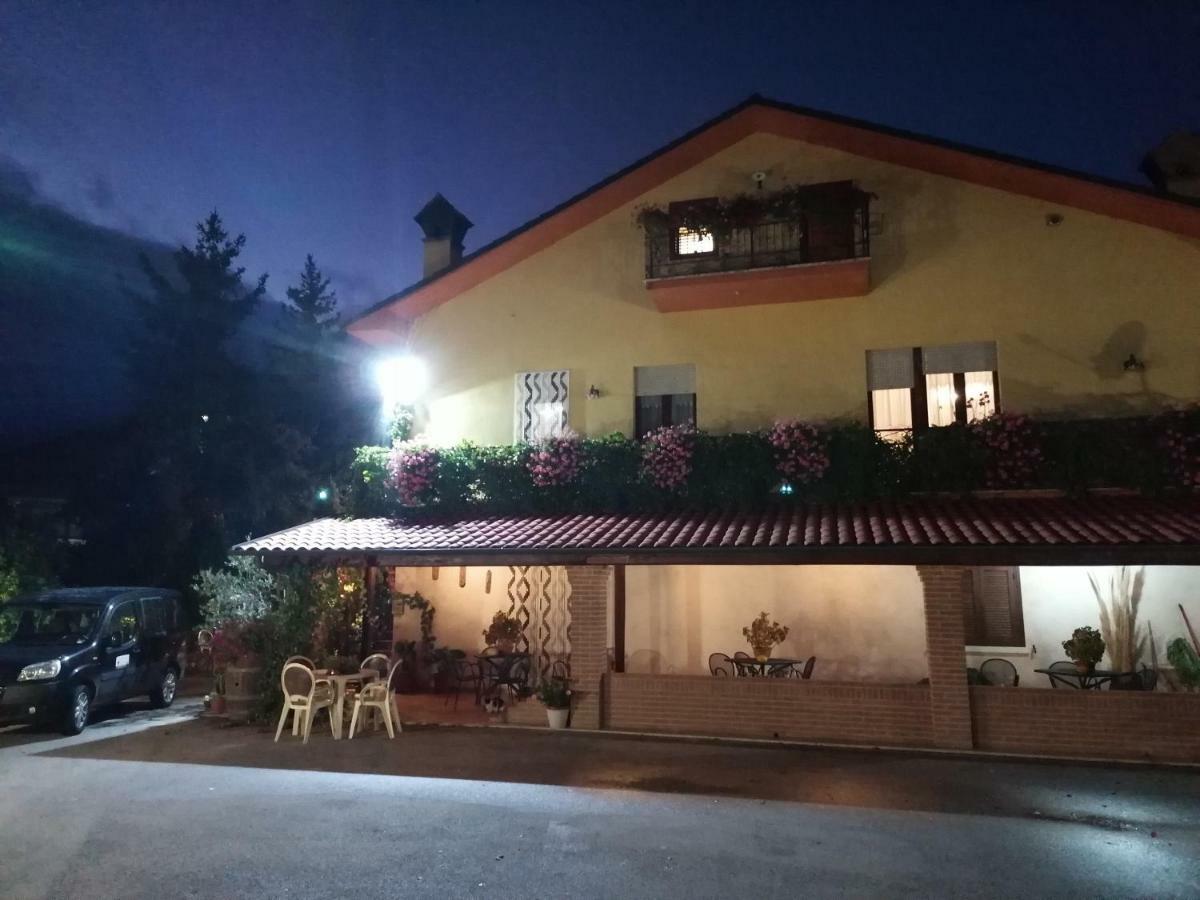 Vila Le Stanze Di Bacco Cagnano Amiterno Exteriér fotografie